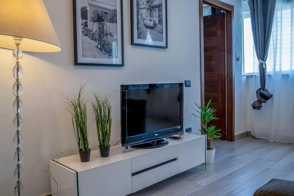 Appartamento Borgo Antico Paruzzaro Exterior photo